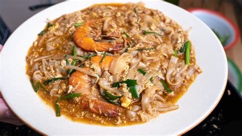 Char kway teow is one of the most popular street dishes in malaysia and singapore. Rahsia Char Kuey Teow Padu Terbongkar - YouTube