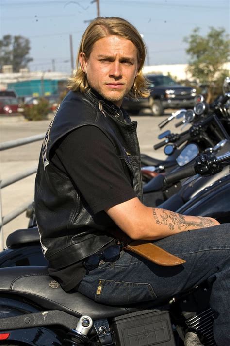 Charlie Hunnam On Sons Of Anarchy Pictures Popsugar Entertainment Photo 4