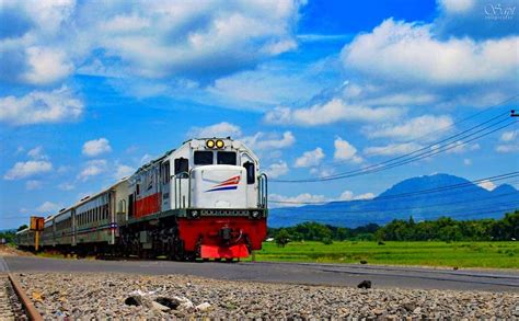 Jadwal keberangkatan paling awal atau yang paling pagi dari stasiun serang adalah jam. Info Jadwal Kereta Api Sri Tanjung 2020, Rute Dan Harga Tiket