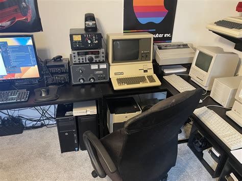 Apple Atari And Commodore Oh My Explore A Deluxe Home Vintage