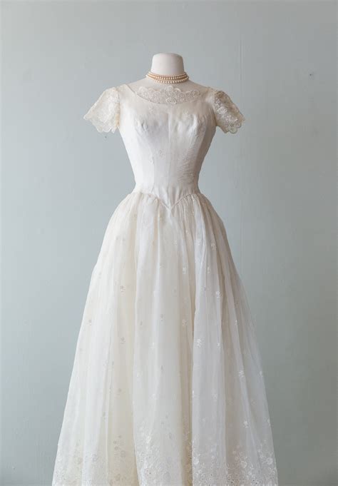 Vintage 1950s Wedding Dress 50s Cotton Embroidered Organdy Etsy In