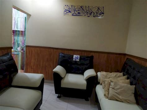 If you want to learn rumah in english, you will find the translation here, along with other translations from indonesian to english. Jual Rumah+Isi-Isi Rumah nya di Pasar Kemis TNG | IDRumah