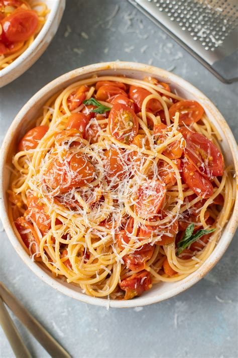 Spaghetti Sauce With Fresh Tomatoes The Clean Eating Couple