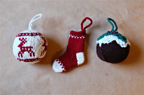 fo knitted christmas decorations  Knitted christmas decorations