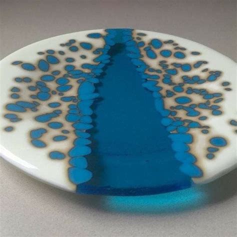 Pin By Char Busone On Glass Fusing In 2020 Fused Glass Bowl Fused Glass Plates Fused Glass
