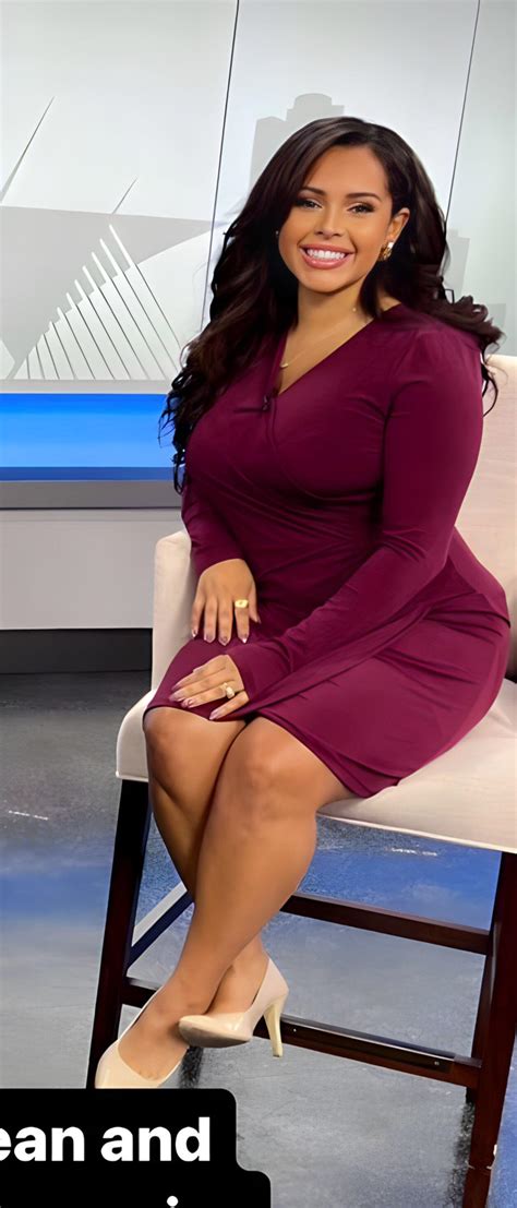 Adriana Mendez TMJ4 Milwaukee - Sexy