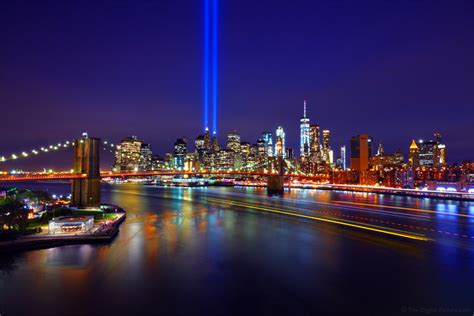 911 Tribute In Light Brooklyn Bridge One World Trade Center And