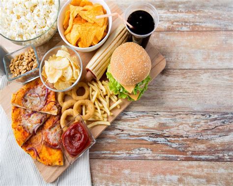 5 Harms Of Eating Greasy Food In Your Daily Routine