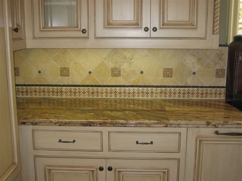 Tumbled Marble Backsplash With Accent Strips Liners Decos And Buttons Granite Stone