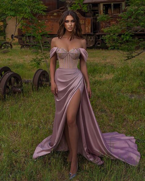 Instagram En 2021 Vestidos De Glamour Vestidos De Noche Elegante Vestidos De Gala Elegantes