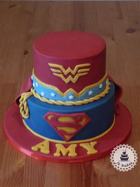 Super Girl And Wonder Woman Cake Superman Birthday Party Woman