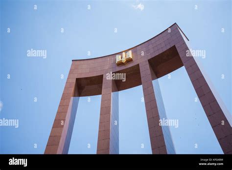 Die Stepan Bandera Bandery Stepana Denkmal Lemberg Ukraine
