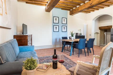 Wohnung kaufen in italien toskana: 11 Wohnungen mit Design-Interieur in der Toskana ...