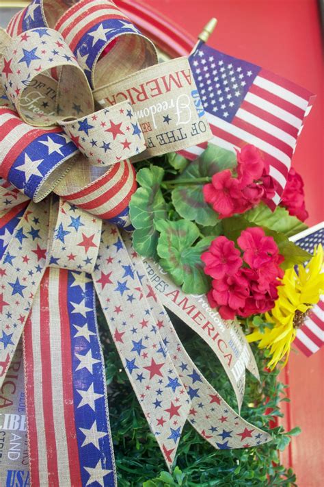 How To Make An Easy Patriotic Wreath