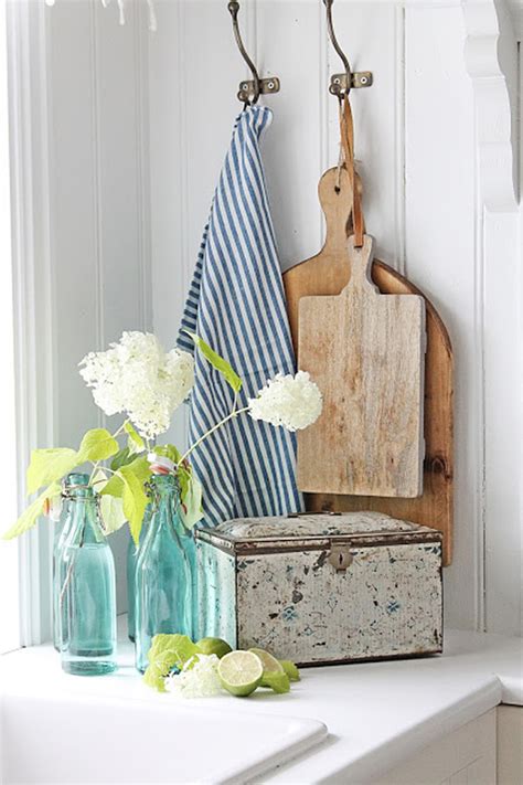 Ideal for family self catering holidays in glencoe with three of its bedrooms ensuite, the property benefits from having wonderful leather sofas in both of its. 21 Farmhouse Decorating Ideas /// Page 2 - The Cottage Market