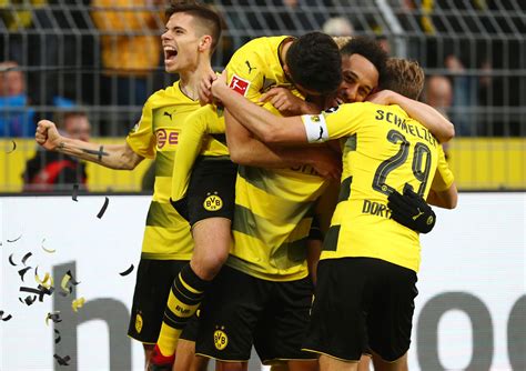 In de bundesliga moeten leverkusen en dortmund een inhaalbeweging maken op leider bayern münchen. Borussia Dortmund vs Leverkusen preview: Win or bust for ...