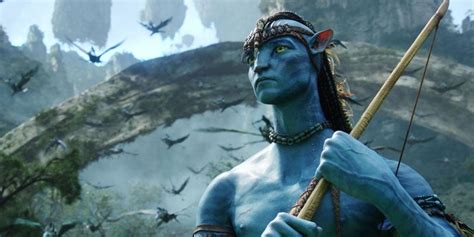 Avatar 2: James Cameron Screens Sequel Scenes for Crew | CBR