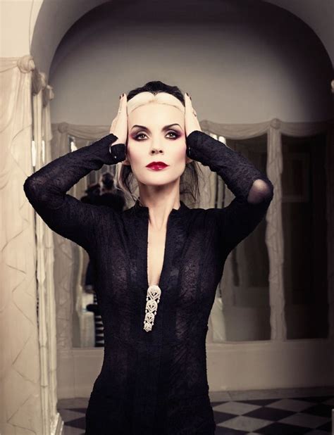 Pin By Janet On Style Icon Daphne Guinness Daphne Guinness Style
