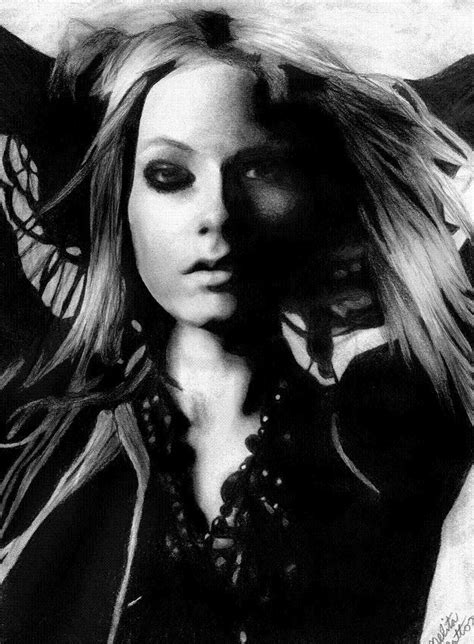 Avril Lavigne 2 By MindlessCreativity On DeviantArt