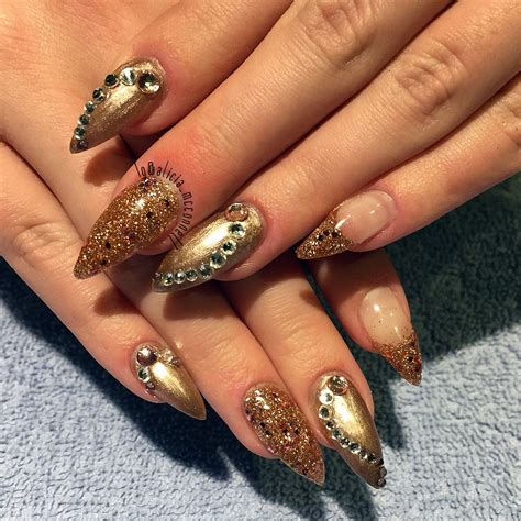 The 12 trendiest wedding nail designs of 2020. Gold nails | Wedding nails, Gold nails, Nails