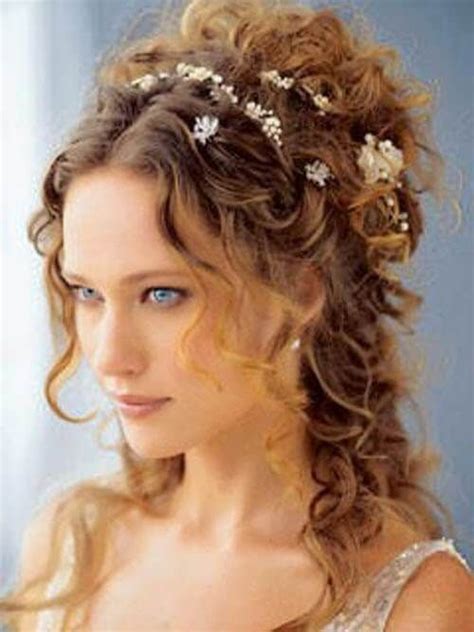 28 Best Greek Hairstyles You Must Try Today Updated For 2019 Goddess Hairstyles Curly