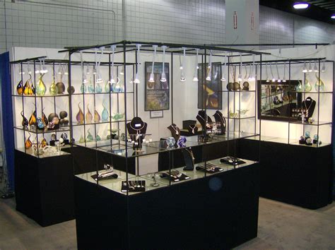 Pin By Rodierodie On Lay Outs Display Modular Display Jewerly Displays