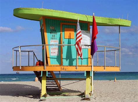 The Lifeguard Towers Of Miami Beach ~ Kuriositas