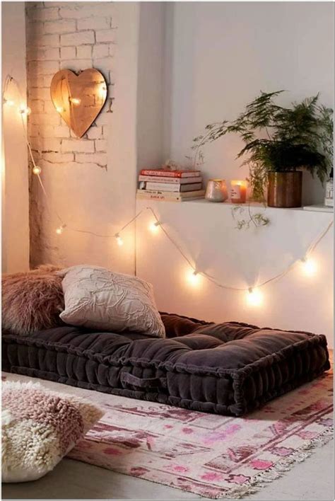 Get inspired to create a great space with these ideas. 70 Cozy Room Decor Small Bedrooms Fairy Lights 17 in 2020 ...