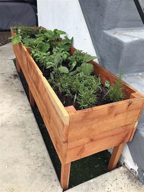 Weve Always Loved The Idea Of A Raised Planter Box As A Way To
