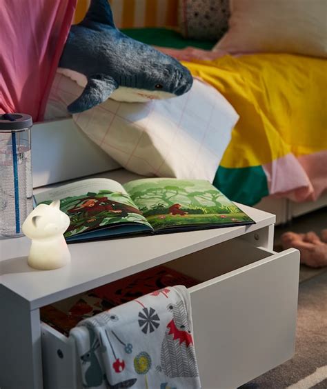 Ikea canada offre un assortiment varié de styles, de formes et de couleurs de cadres. SLÄKT Cadre de lit + 3 boîtes rangement - blanc - IKEA