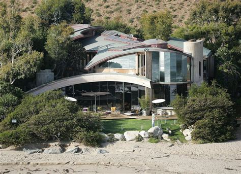 5 Former Power Couples And Their Mansions Celebrity Homes On