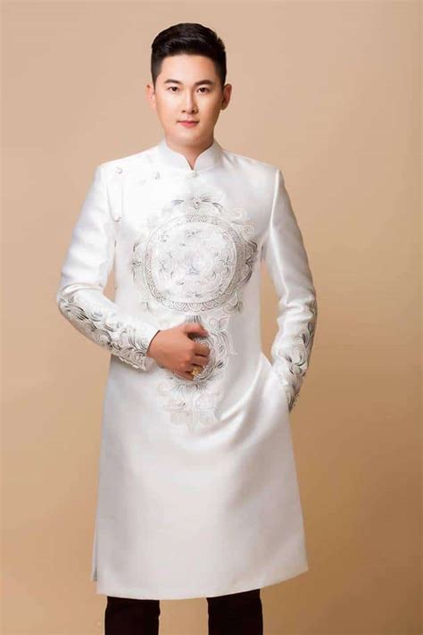 Những mẫu áo dài cách tân nam trắng cá tính by Hoài Giang Shop
