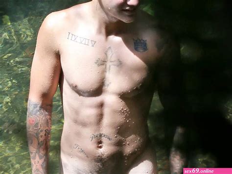 Justin Bieber Nude Sexy Photos