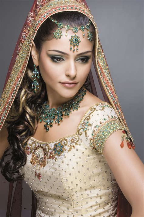 Trends Mild Make Up Bridal Wedding Makeup