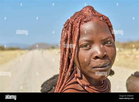 Namibia Himba Woman In Kaokoland Region Stock Photo Alamy