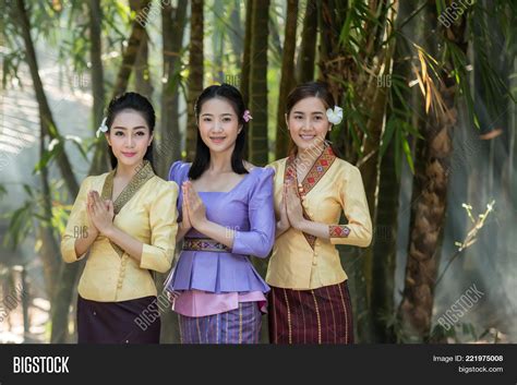 Beautiful Laos Girl Image And Photo Free Trial Bigstock