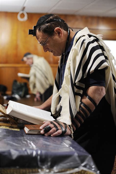 Synagogue And ‘spiritual Starbucks The New York Times