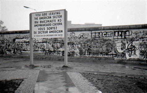 On This Day The Berlin Wall Began To Rise Aier
