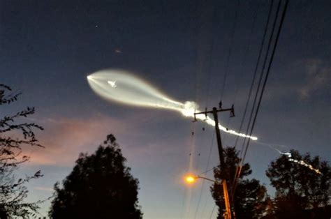 Ufo Sighted Over The Skies Of Los Angeles Watch The Intelligencer