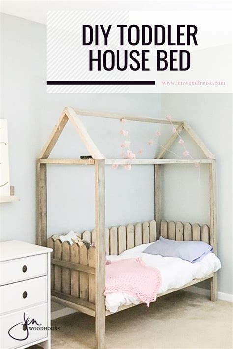 Bed rails for the little guy. DIY Toddler House Bed in 2020 | Toddler house bed, Diy ...