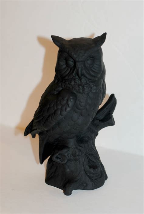 Beautifully sculpted in stunning detail, this abstract horse 25 garden animal statue from xoticbrands home décor is a delightful addition for its unique looks. Owl Bookend, Vintage Terra Cotta Owl Statue, Black Owl ...
