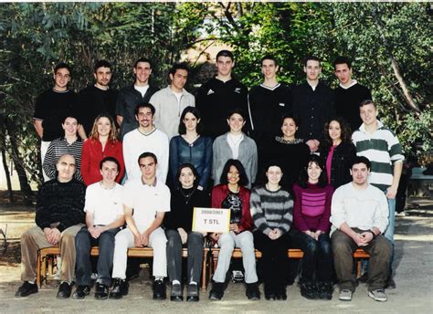 Photo de classe TERMINALE STL de 2001 Lycée Notre dame Du Bon Secours