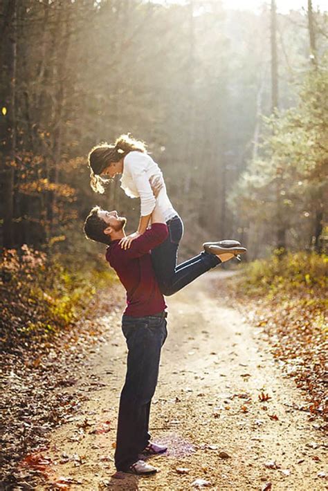 Wedding Proposal Ideas 27 Proposal Ideas That We Love Engagement Photos Fall Engagement
