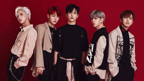 7 looks from A.C.E's 