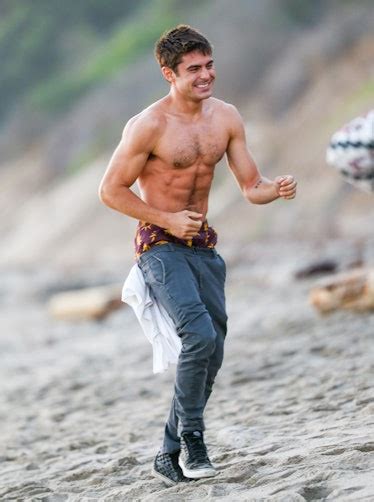 Zac Efrons Body Transformation From Lanky Teen Heartthrob To Baywatch Stud