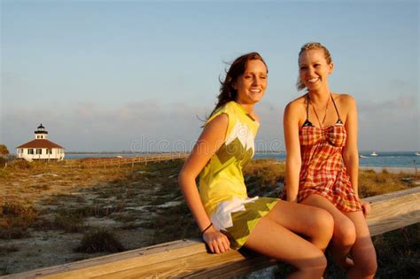 Teen Girls At Beach Stock Image Image Of Laugh Relaxed 5137441