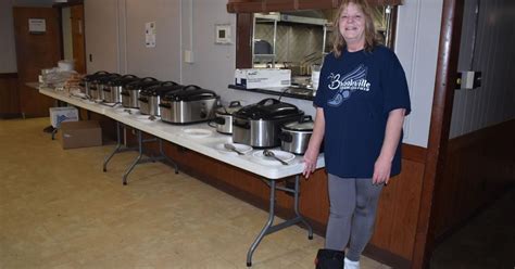 Falls Creek Eagles Hosts Free Thanksgiving Dinner News