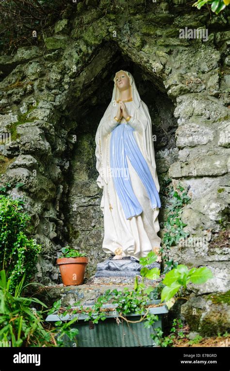 Virgin Mary Statue At A Grotto At A Holy Shrine Stock Photo Alamy