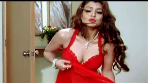 Poonam Pandey Hot Amisha Patel Very Hot Cleavage