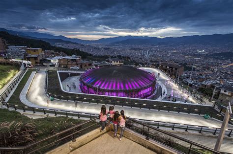 Como Medellín Transformou Seus Reservatórios De água Em Verdadeiros